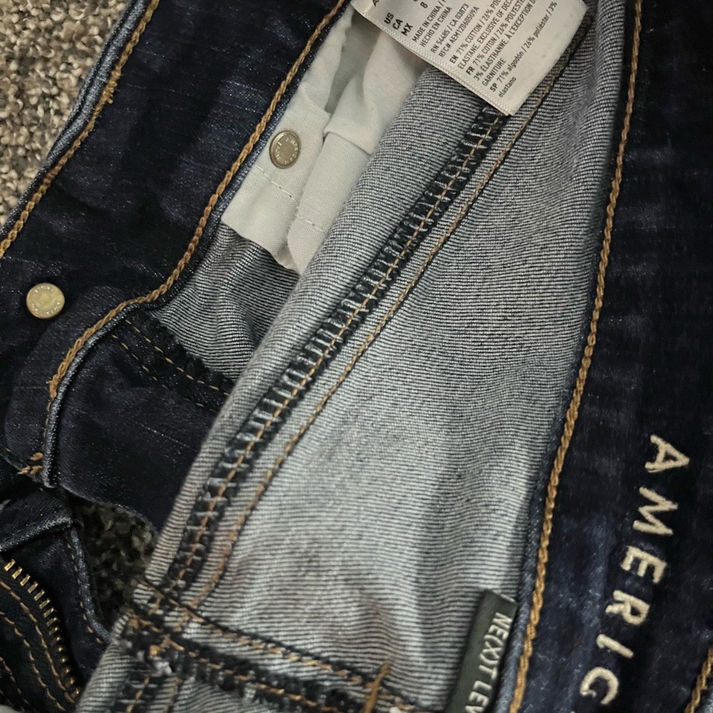 American Eagle Dark Wash Distressed Hi-rise Shortie Jean Shorts Size 8 - Picture 4 of 4